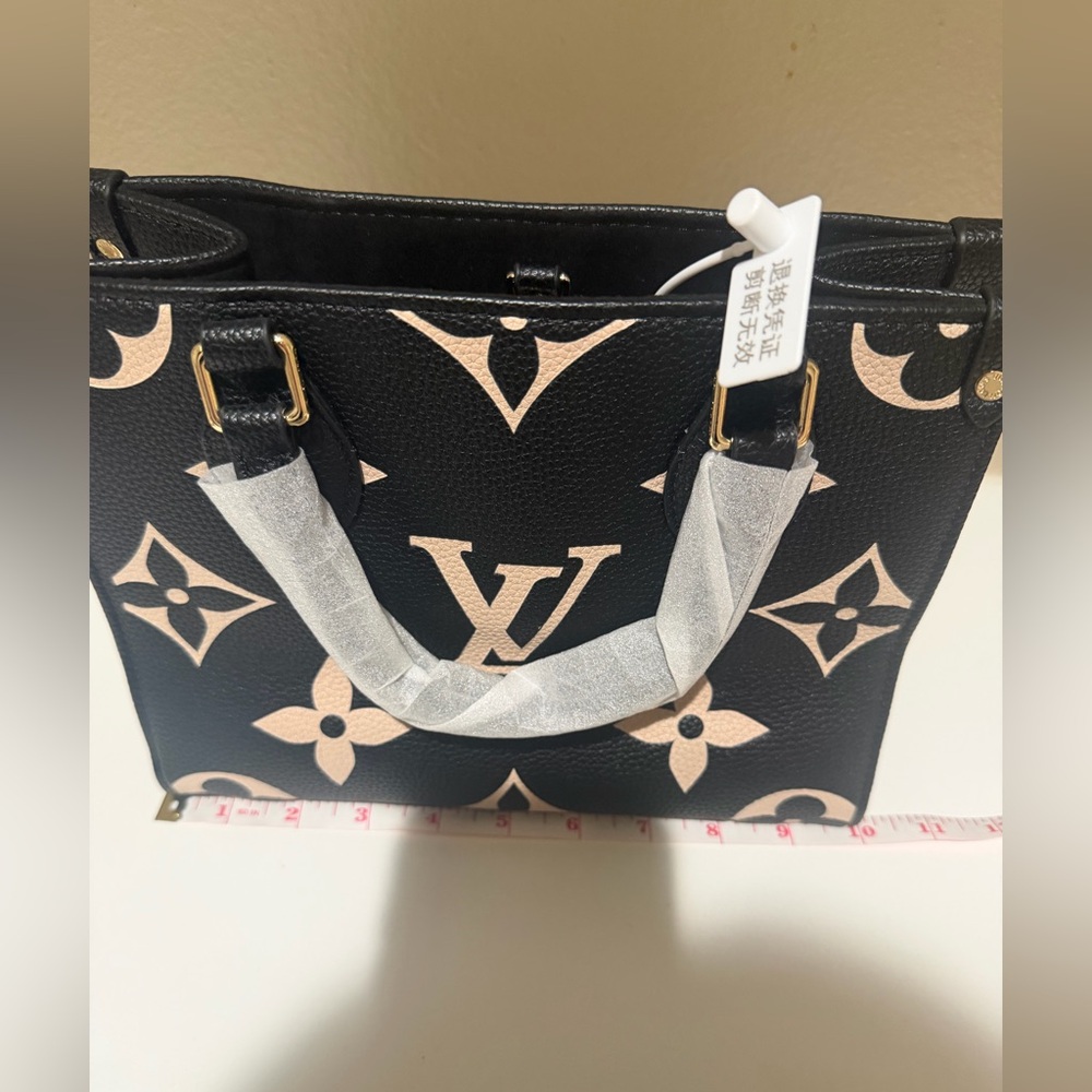 Lv Bag - image 6